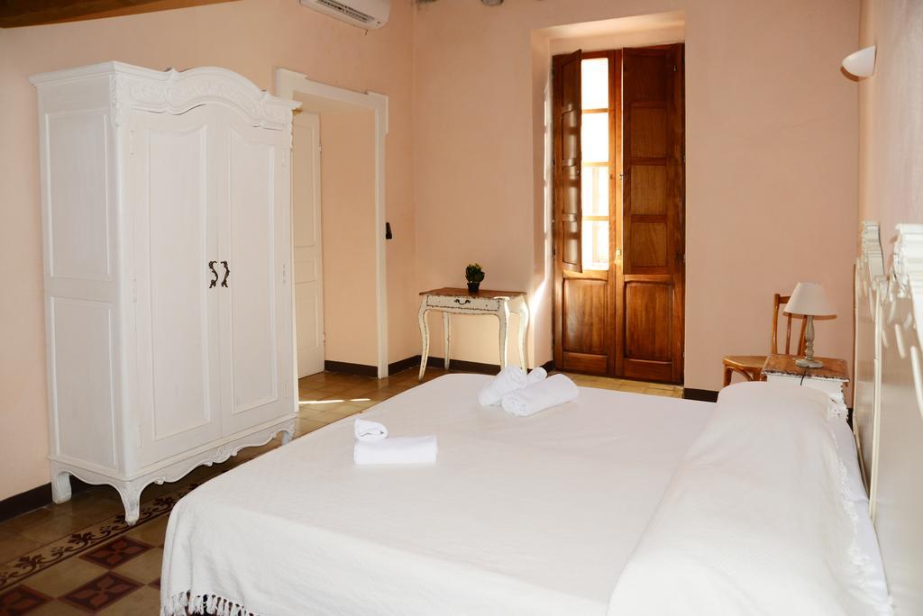 Il Corso 41 Openhouse Hotel Bosa Exterior photo